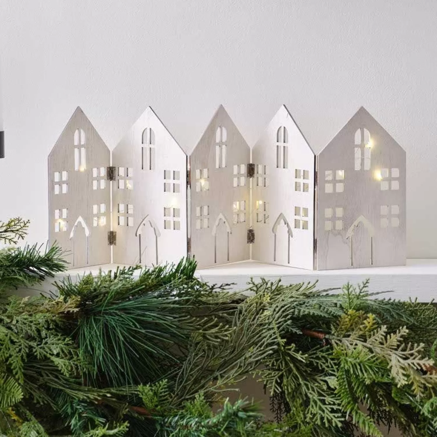 Fold Out Houses Wooden Christmas Decoration With String Lights<Party Delights Best Sale