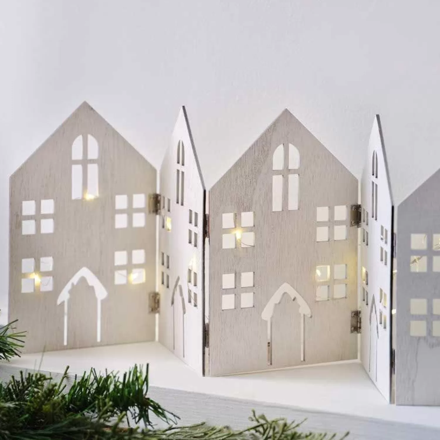 Fold Out Houses Wooden Christmas Decoration With String Lights<Party Delights Best Sale