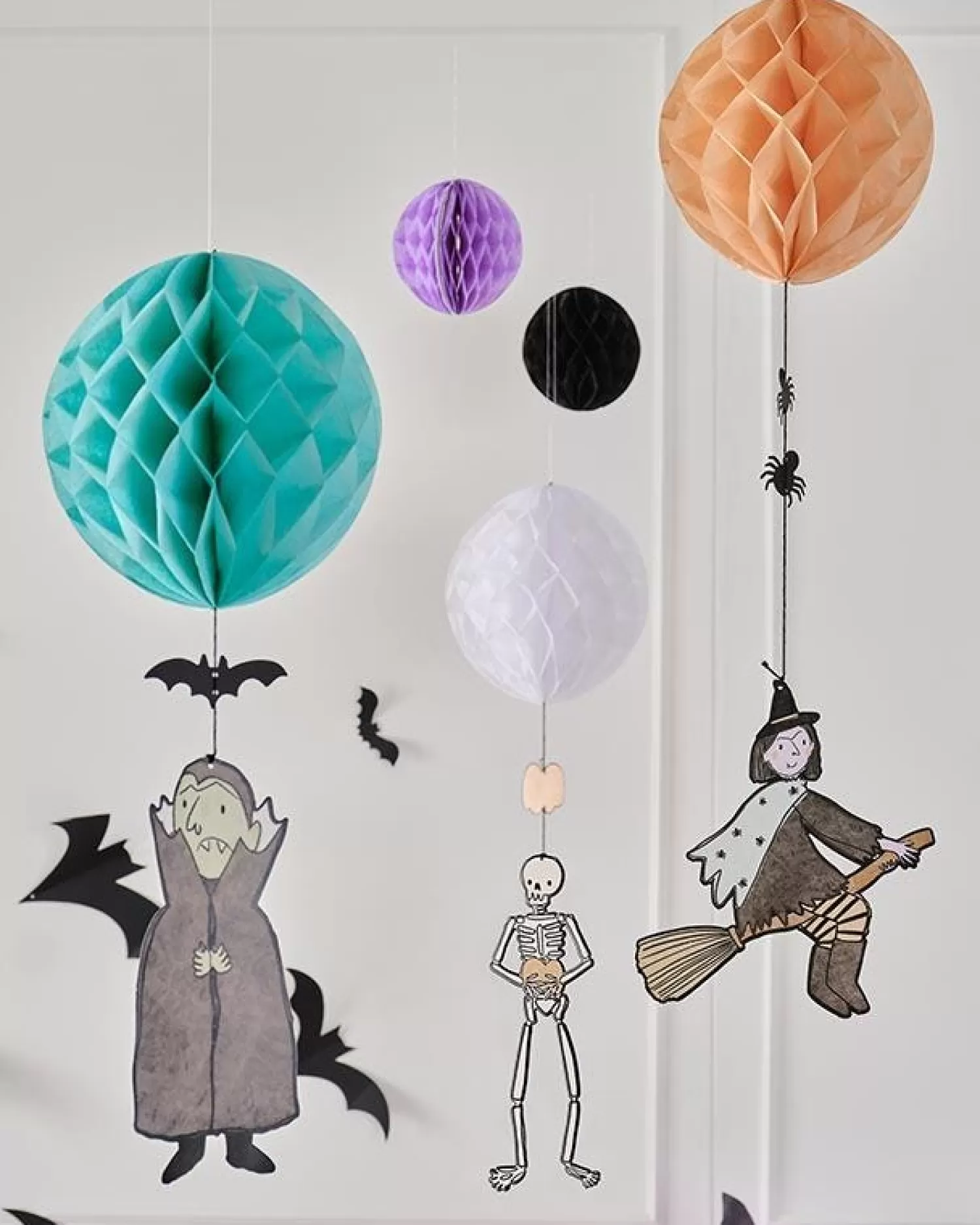 Honeycomb Paper Hanging Decorations With Characters (5Pk)<Party Delights Cheap