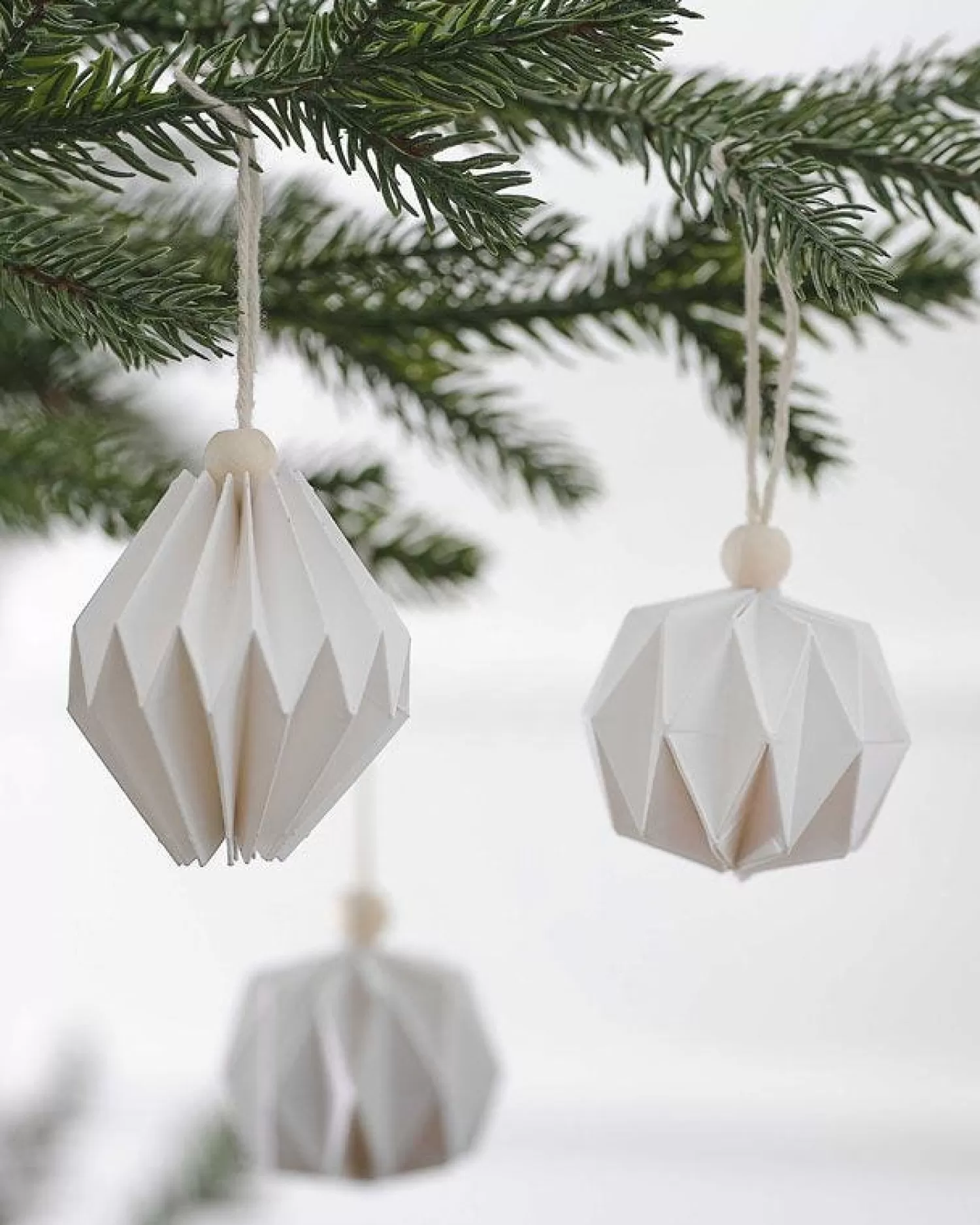 Paper Shaped Tree Decorations With Bead (3Pk)<Party Delights Discount
