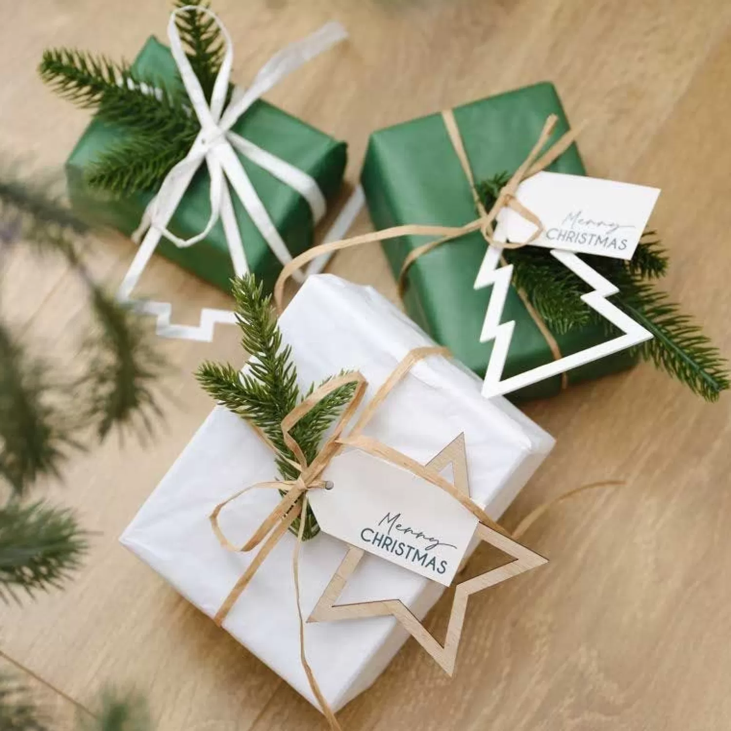 Ribbon, Foliage, Tags & Wooden Present Toppers Set<Party Delights Discount