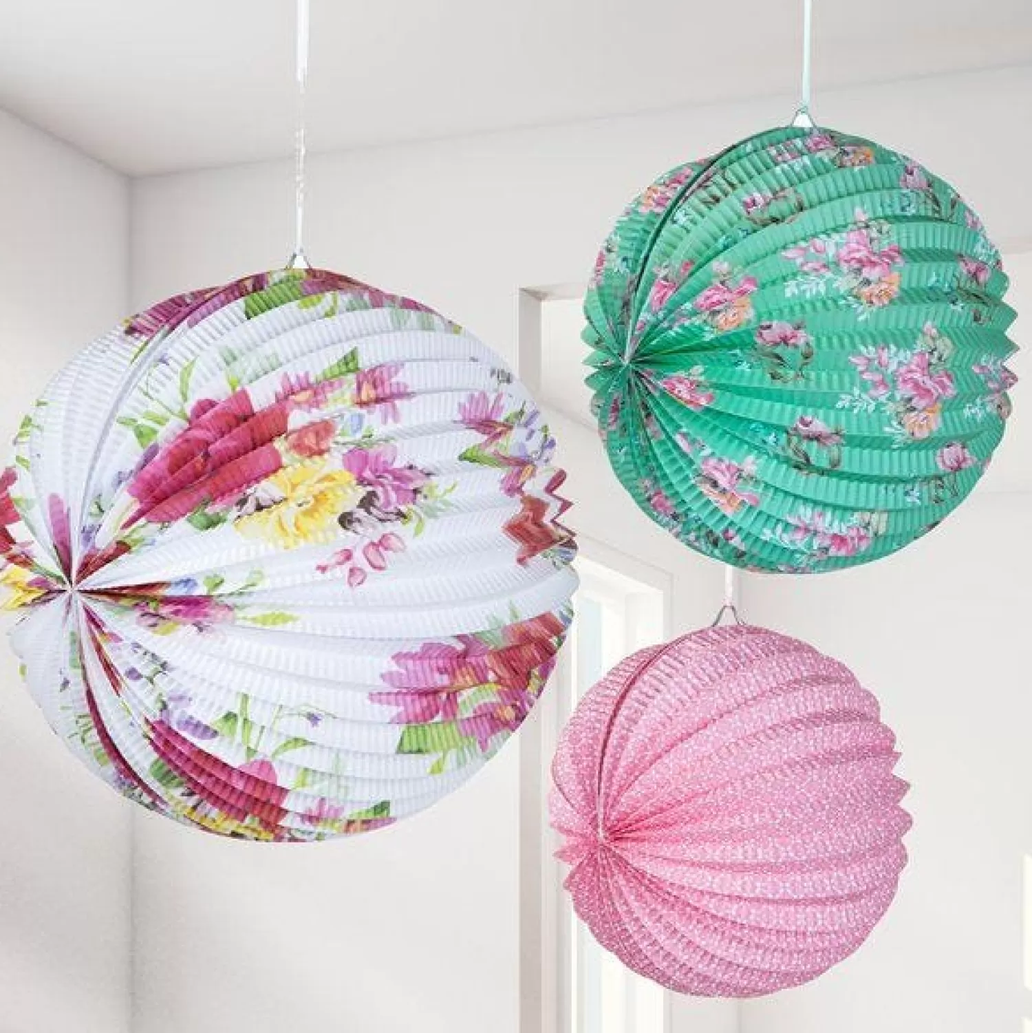 Online Party Delights Vintage Tea Party Lantern Decorations (3Pk)