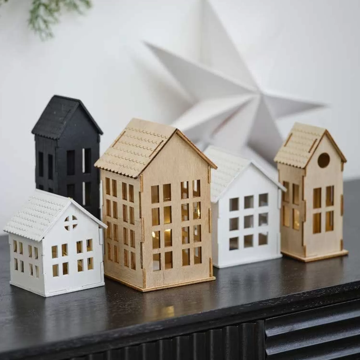 Best Sale Party Delights Wooden Light Up Houses Christmas Decorations (5Pk)
